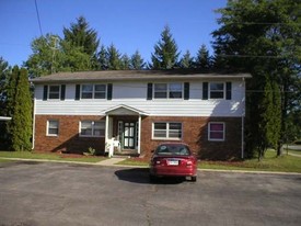 205 Erie Rd in Gladwin, MI - Building Photo