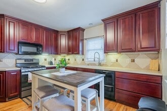 4 University Ct in Normal, IL - Building Photo - Building Photo