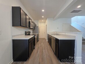 150 Pin Oak Ct in Landis, NC - Building Photo - Building Photo
