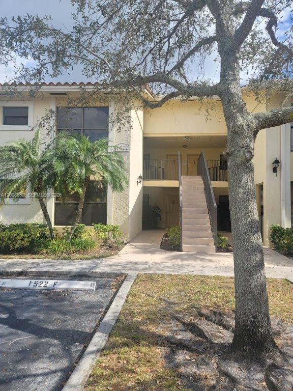 property at 1522 Lake Crystal Dr