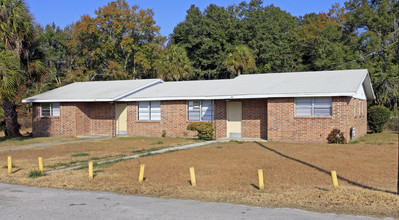 Horizon Circle in Live Oak, FL - Building Photo - Building Photo