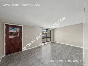 410 W Calle Antonia in Tucson, AZ - Building Photo - Building Photo