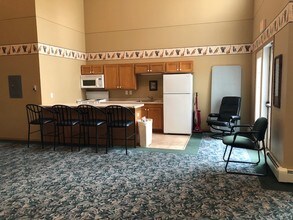 Willow Creek Apartments in St. Cloud, MN - Foto de edificio - Building Photo