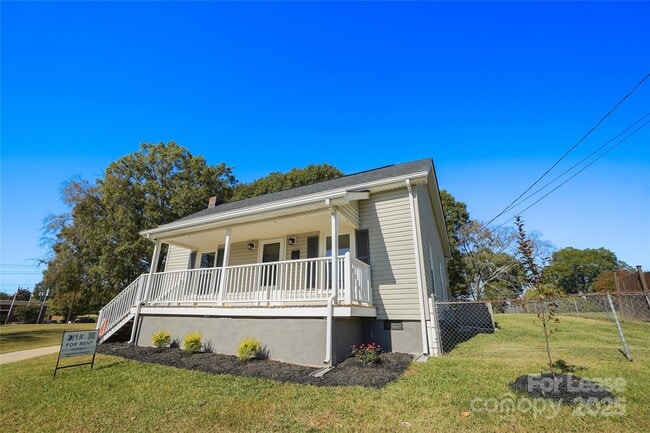 107 Ervin St in Belmont, NC - Building Photo - Building Photo