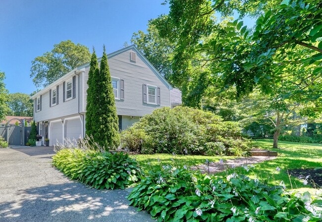 65 Sherburne Rd S in Lexington, MA - Building Photo - Building Photo