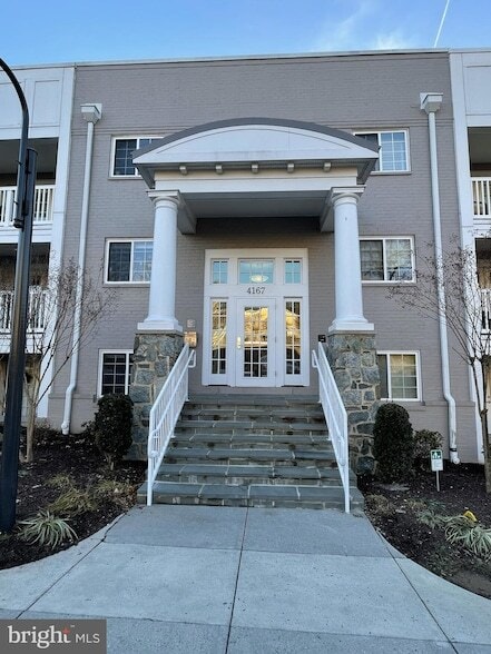 property at 4167 S Four Mile Run Dr