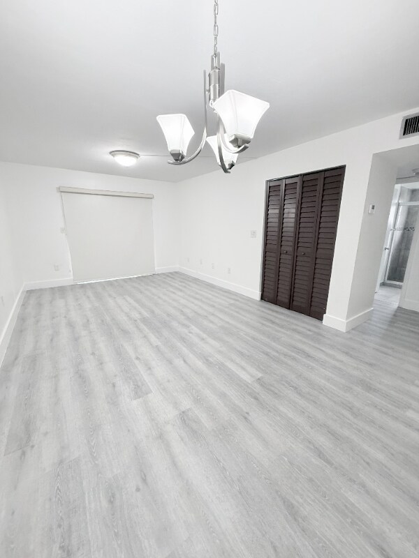 145 SW 30th Ct in Miami, FL - Foto de edificio - Building Photo