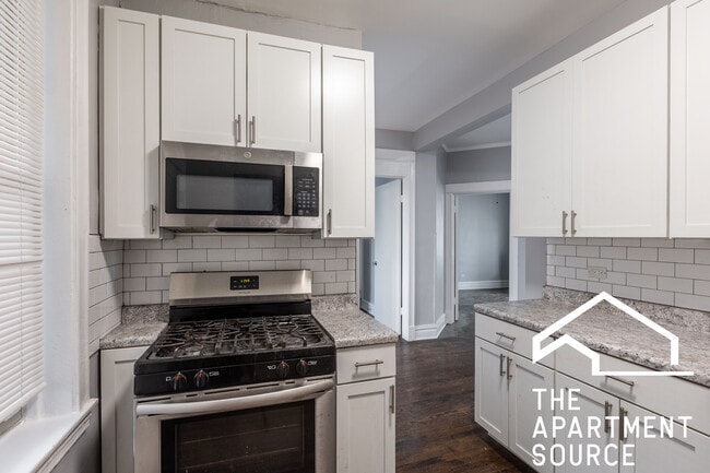1224 W Rosemont Ave in Chicago, IL - Building Photo - Building Photo