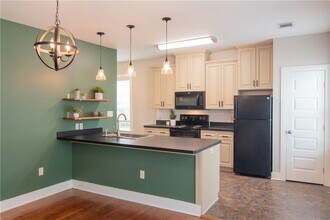 509 E 24th St, Unit B in Bryan, TX - Building Photo - Building Photo