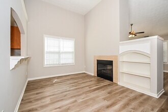 332 White Oak Way in Canton, GA - Building Photo - Building Photo