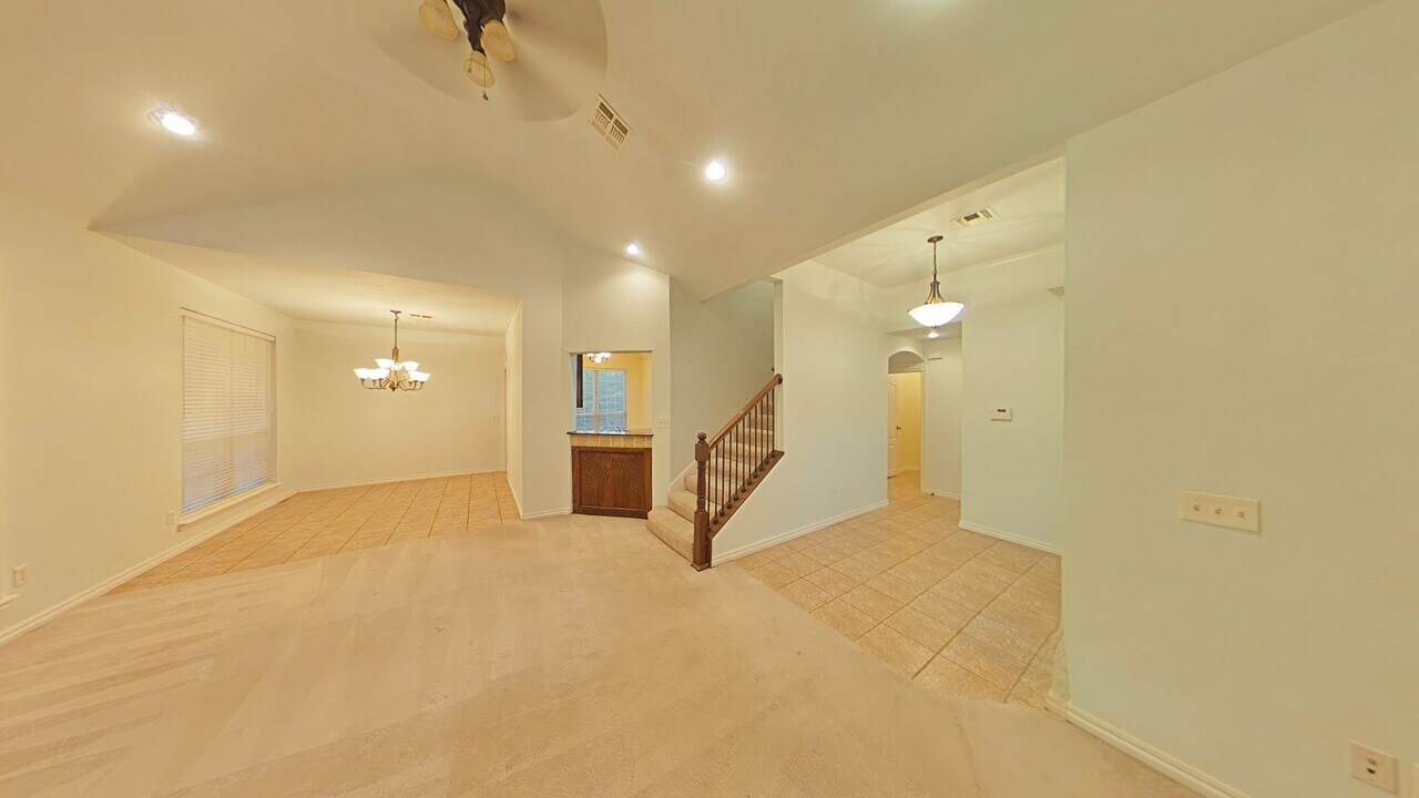8102 SW Cherokee Ave in Lawton, OK - Building Photo