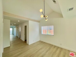 953 E Brett St in Inglewood, CA - Foto de edificio - Building Photo