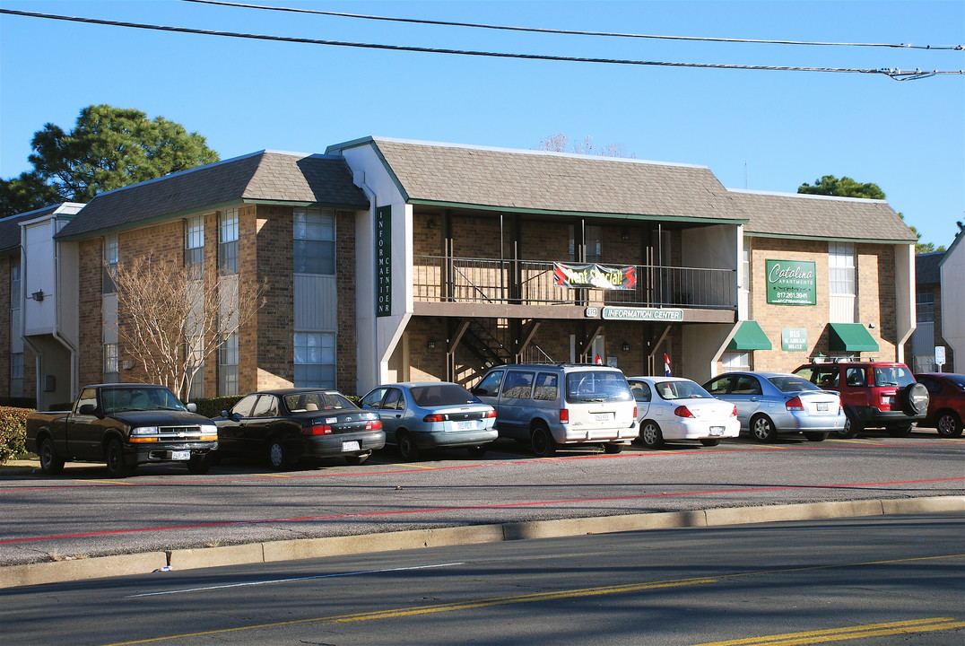 Catalina Arlington in Arlington, TX - Building Photo