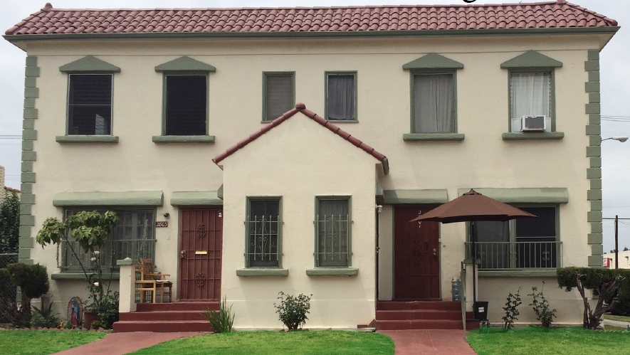 2801 S Bronson Ave in Los Angeles, CA - Foto de edificio