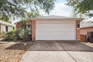 15307 Sweet Caddie's Dr in Pflugerville, TX - Building Photo