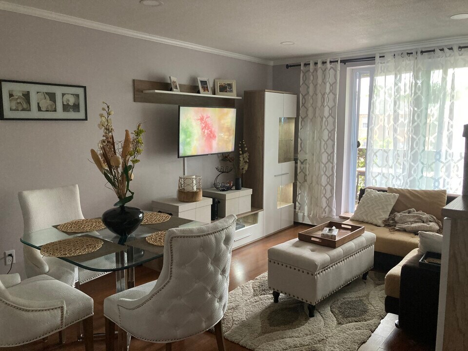 142 Kenrick St, Unit 24 in Boston, MA - Building Photo