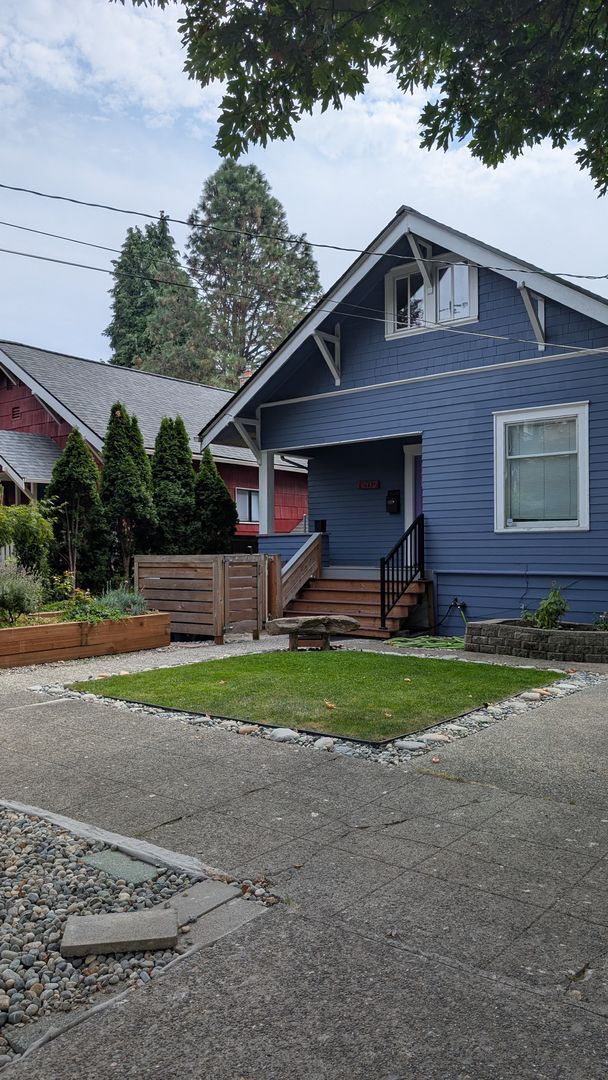 property at 1207 NE 69th St