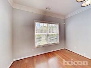 1228 Saxony Dr SE in Conyers, GA - Foto de edificio - Building Photo