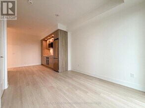 60 Central Park Roadway in Toronto, ON - Building Photo - Building Photo