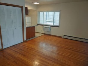 1112 Knapp in Milwaukee, WI - Building Photo - Building Photo