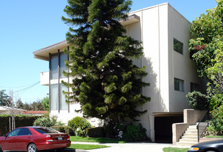 227 Justin Ave in Glendale, CA - Foto de edificio - Building Photo