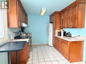 258 Sprucewood Ct in Toronto, ON - Building Photo - Building Photo