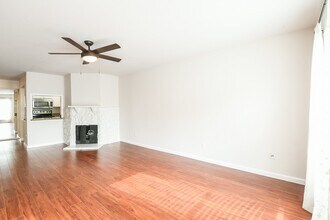 4641 Wild Indigo St in Houston, TX - Building Photo - Building Photo