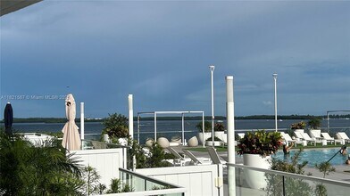 770 Claughton Island Dr in Miami, FL - Building Photo - Building Photo