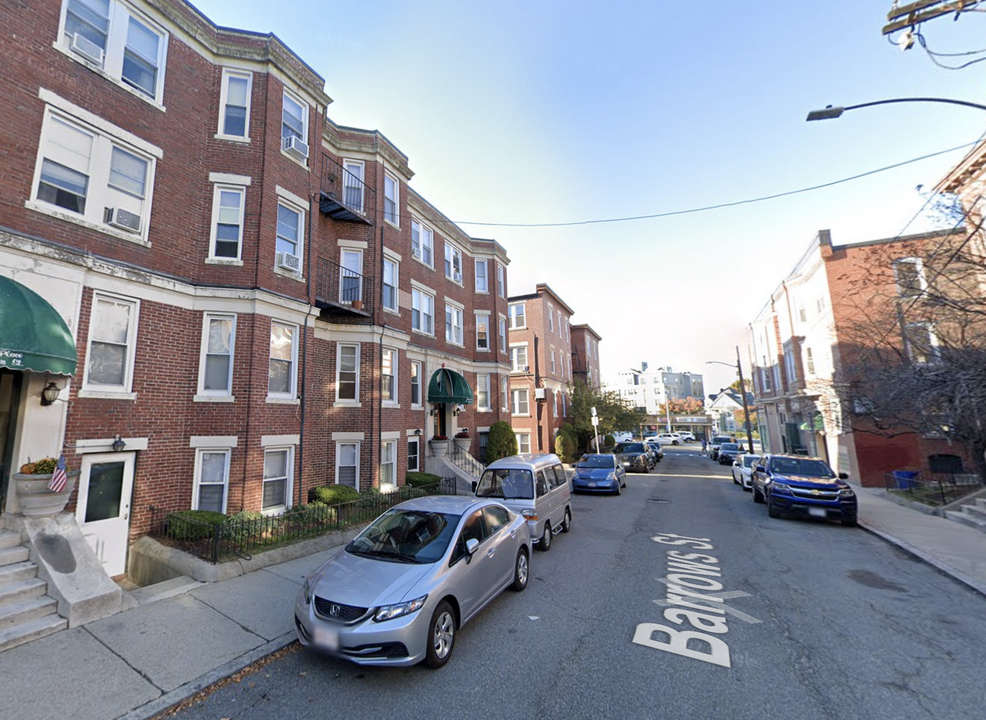 14 Barrows St, Unit #1 in Boston, MA - Foto de edificio