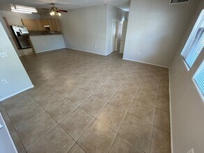 7450 S Eastern Ave in Las Vegas, NV - Building Photo - Building Photo