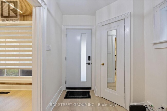 108 Orchard View Blvd in Toronto, ON - Building Photo - Building Photo