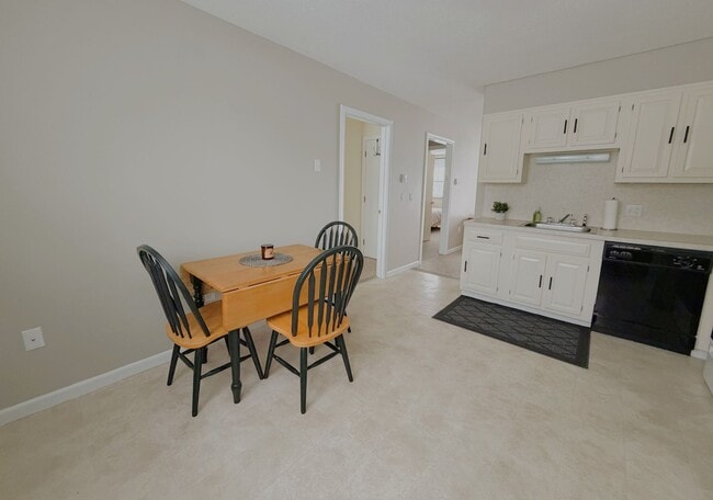 7 Onota Ln in Pittsfield, MA - Building Photo - Building Photo