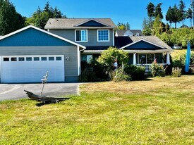 7707 NE Point No Point Rd in Hansville, WA - Building Photo