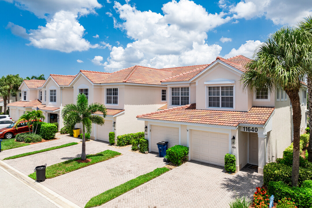 Sabal Pointe At Majestic Palms in Ft. Myers, FL - Building Photo