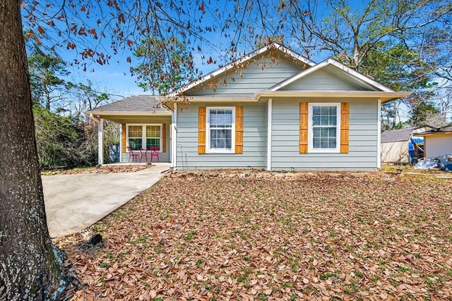 property at 10391 Royal Magnolia Dr