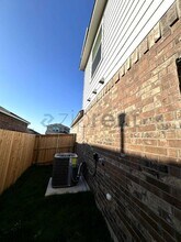 303 Milliner Lp in Hutto, TX - Building Photo - Building Photo