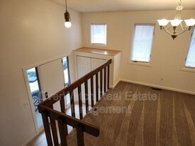 100 Bunnell St in Anchorage, AK - Building Photo
