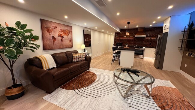 83 Melbourne St in Hamilton, ON - Building Photo - Building Photo