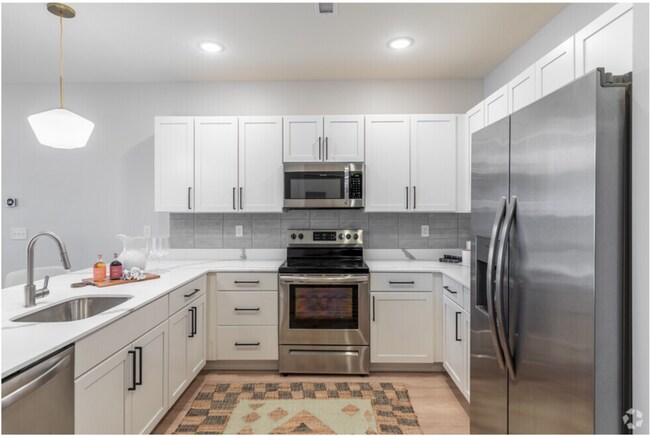 17 Anya Ct in Poughkeepsie, NY - Building Photo - Building Photo