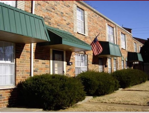 Vescovo Townhomes in St. Louis, MO - Foto de edificio