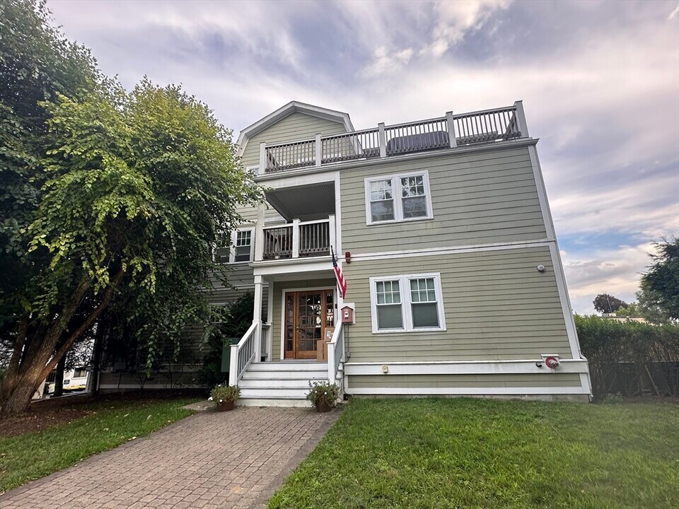 23 Beech St in Framingham, MA - Foto de edificio