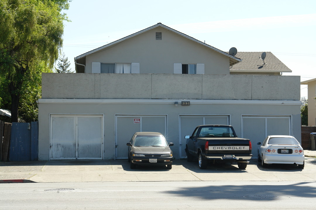 3180 Moorpark Ave in San Jose, CA - Foto de edificio