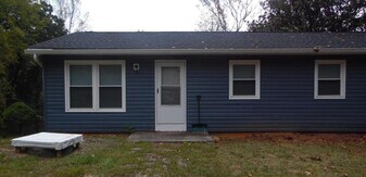 60 Deer Crossing Ln in Lexington, VA - Building Photo