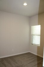 505 Ezra Ln in McKinney, TX - Foto de edificio - Building Photo
