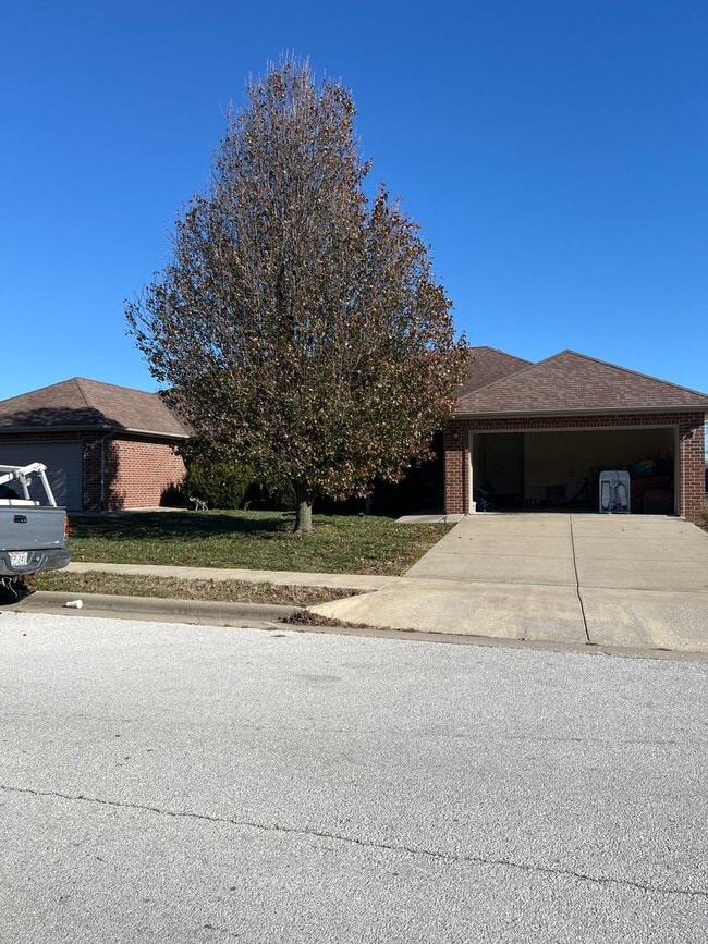 property at 1112 N 25th St