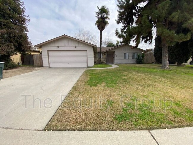 property at 2530 S Hall St