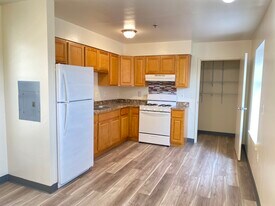 4046 Ogden St, Unit C in Philadelphia, PA - Building Photo