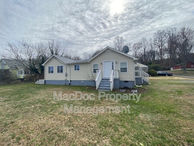 property at 5472 Riverview Dr