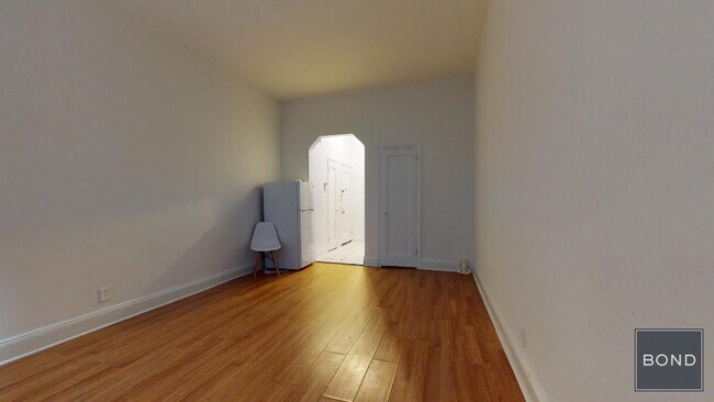1075 1st Ave in New York, NY - Building Photo - Building Photo