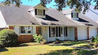 4415 Donna Bell Ln in Houston, TX - Building Photo